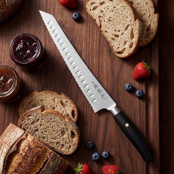 Bread Knife for Homemade Bread, Serrated Blade 10 in with Cover and Offset Handle, Outward-Curved Edge for Clean Even Slices, Slicer Cuts Sourdough, Bagels, Ham, Pineapple, Ideal Gift