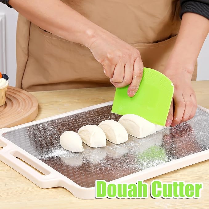 4 Pcs Dough Scraper，Bench Scraper,Multifunctional Kitchen Scraper Tool,for Bread Cake Dough Fondant Icing（White, Green）
