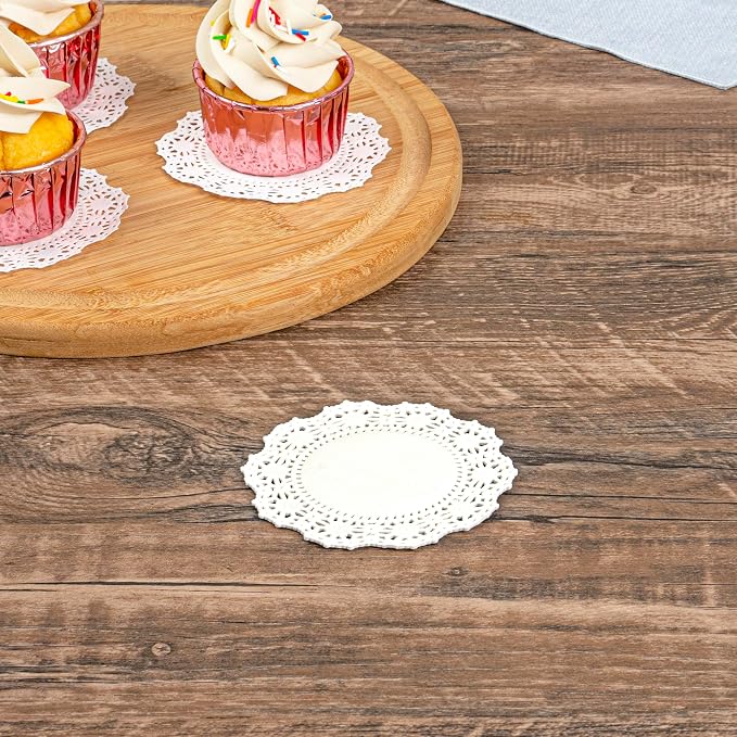 Restaurantware-Pastry Tek 4 x 4 Inch Lace Doilies, 4,000 Decorative Tableware Placemats - Disposable, Round, White Paper Table Doilies, for Birthdays, Or Weddings, Table Decor